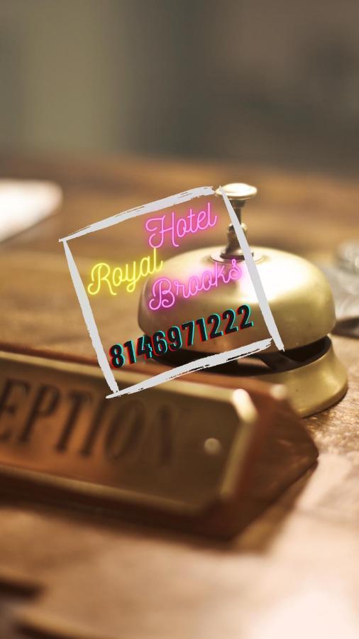 Hotel Royal Brooks Chandīgarh Exteriör bild